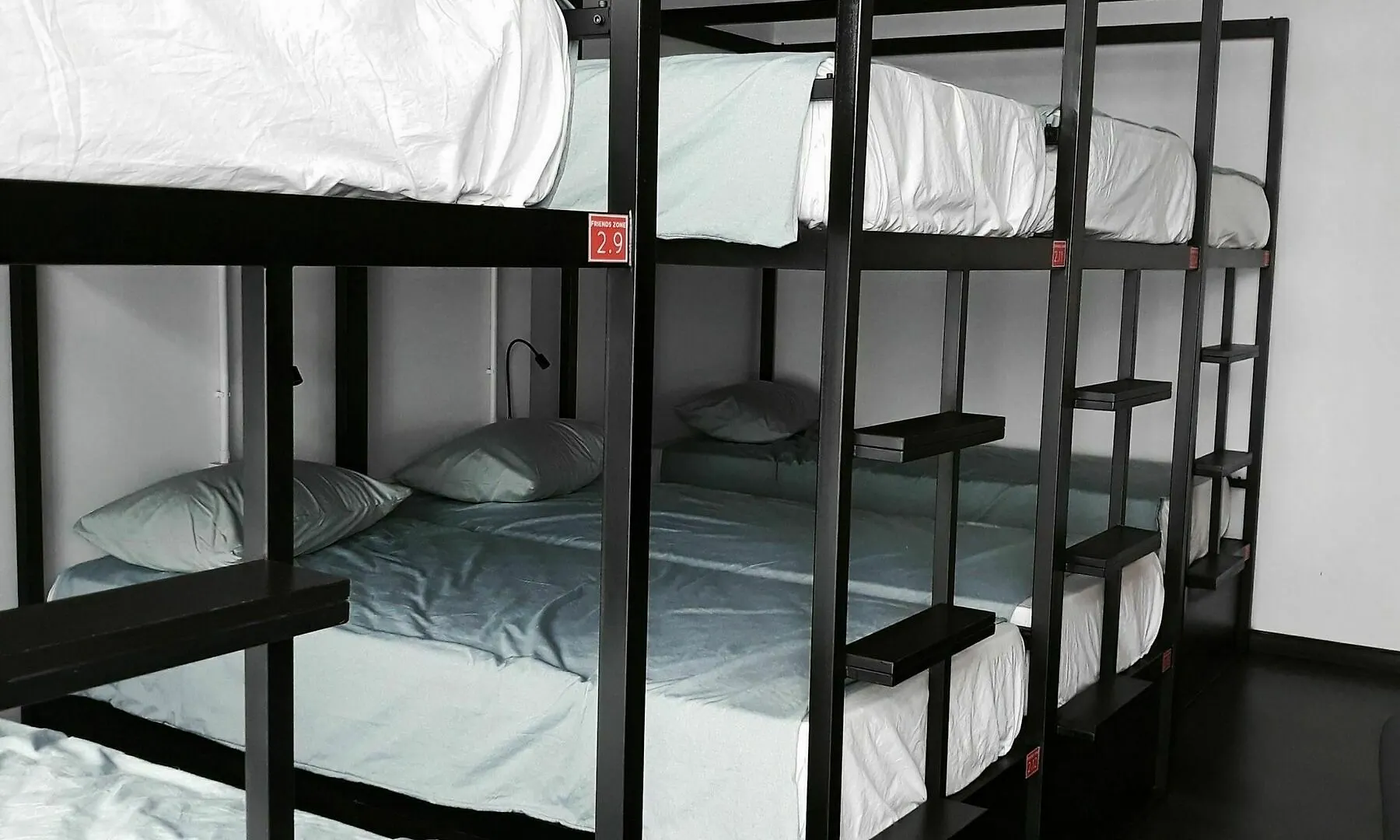 Penthouse Hostel & Spa Ho Chi Minh City